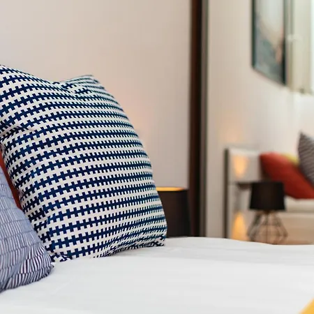 Wilcza 26a By Homeprime * Warschau